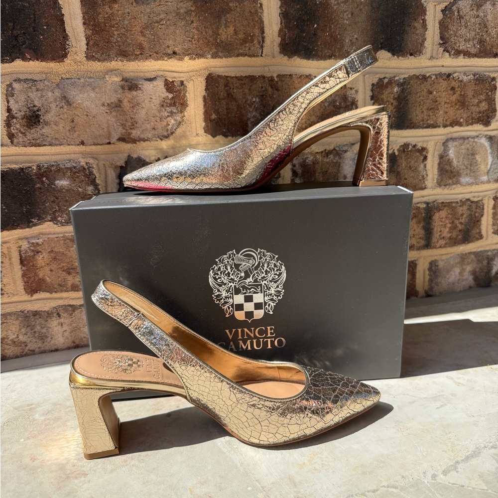 NEVER WORN Vince Camuto Metallic Gold Slingback Pumps